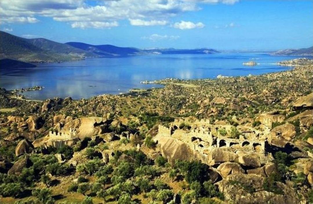 Prof. Dr. Tuna: &ldquo;bafa&rsquo;daki Tarihi Alanlar Rist Altında&rdquo;