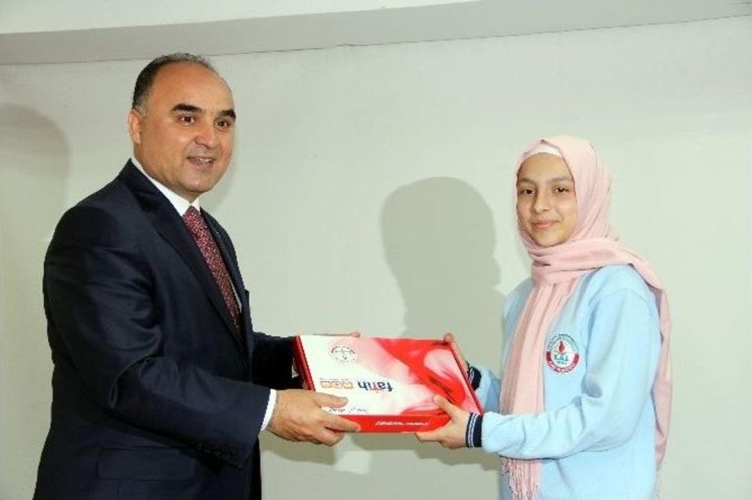 Kastamonu&rsquo;da &Ouml;ğrencilere, Tablet Dağıtımı Yapıldı