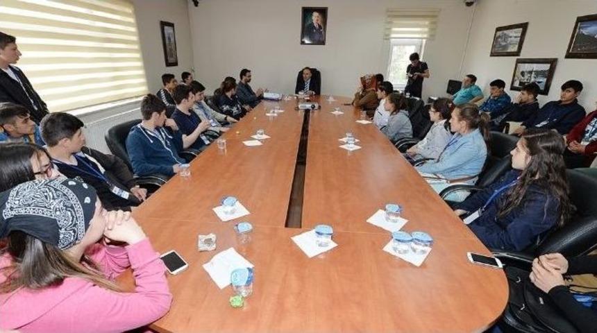 Samsunlu &Ouml;ğrencilerden Vali Altıparmak&rsquo;a Ziyaret