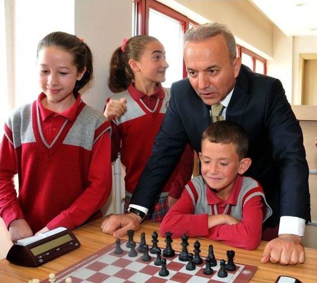 Afyonkarahisar&rsquo;da Satran&ccedil; İl Temsilciliği A&ccedil;ıldı 2