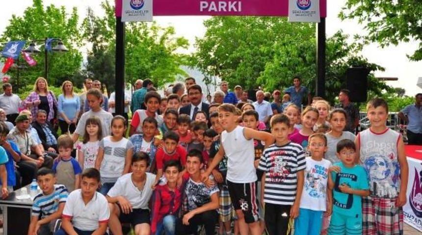 &Ouml;zgecan Aslan Ismi Manisa'da Parka Verildi
