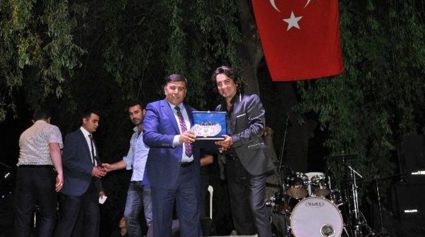 Emet&rsquo;te Murat Başaran Konseri