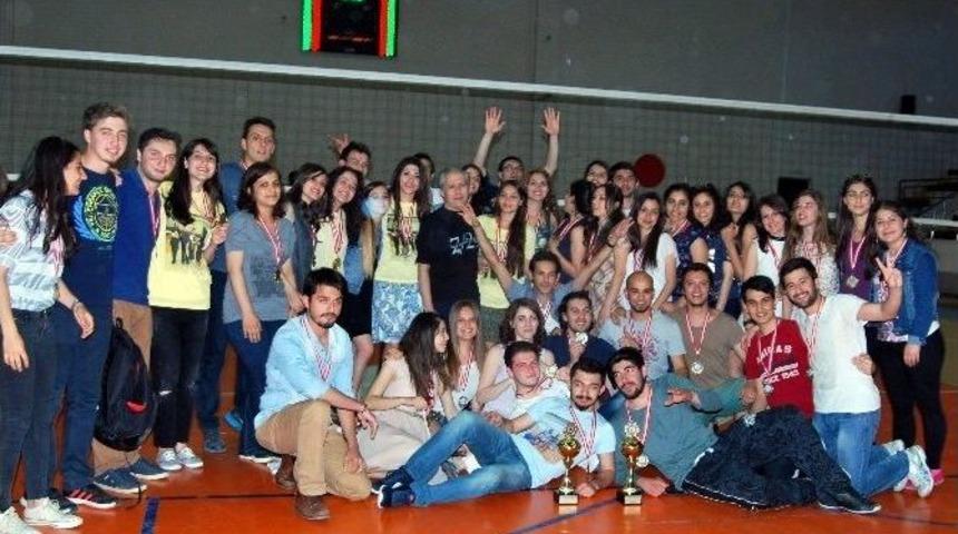 Ad&uuml; 20. Spor Şenliği M&uuml;sabakaları Sona Erdi&rlm;