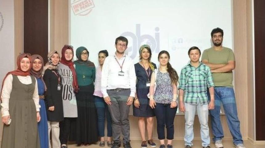 Birlikte Yaşam Paneli Korkutata &Uuml;niversitesinde D&uuml;zenlendi