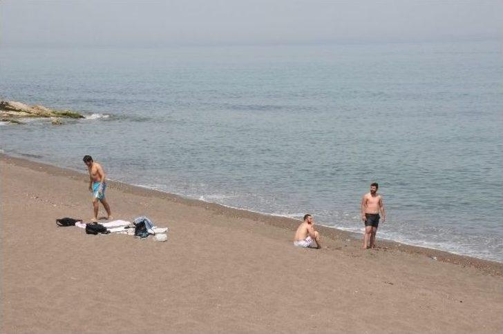 Karadeniz’de Gençler Deniz Sezonunu Açtı