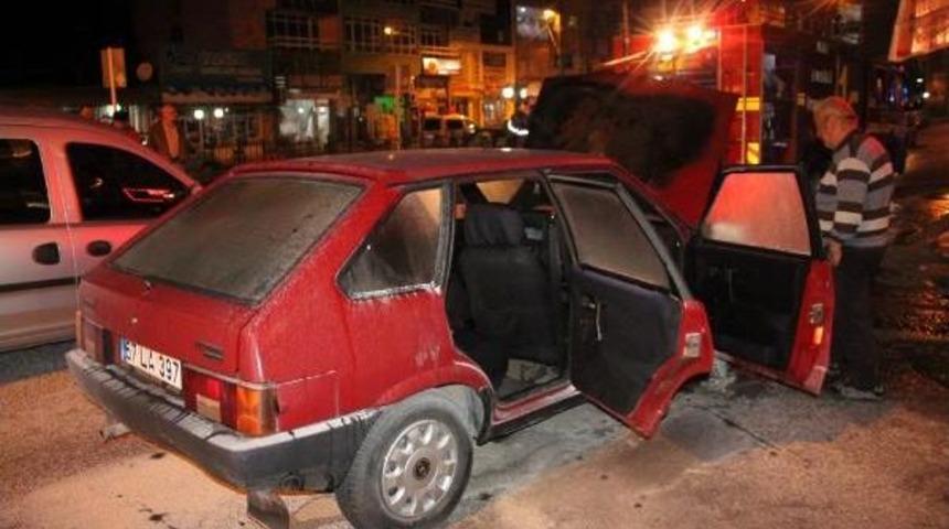 Otomobildeki Yangını Itfaiye Söndürdü