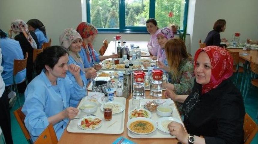 Ak Parti Milletvekili Adayları, Fabrikaları Ziyaret Ediyor