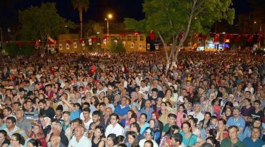 Bedia Akart&uuml;rk&rsquo;ten T&uuml;rk&uuml; Ş&ouml;leni