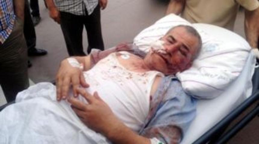 'sivil Polisim' Dedi Kimlik Soran Otob&uuml;s Şof&ouml;r&uuml;n&uuml; Silah Kabzasıyla Yaraladı