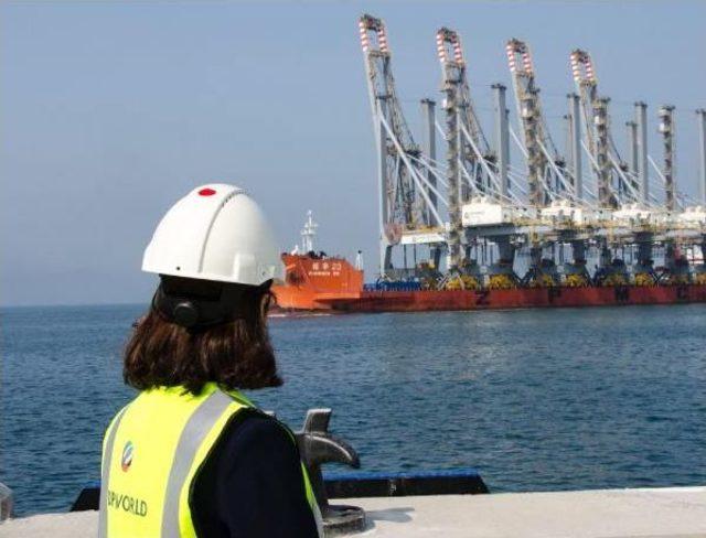 İki Ay Önce Çin'den Yola Çıkan Dev Vinçler Kocaeli Dubai Port Limanı'na Ulaştı