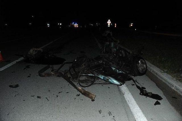 Afyonkarahisar&rsquo;da Korkun&ccedil; Kaza: 2 &Ouml;l&uuml; 2