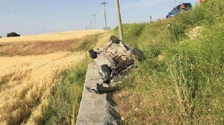 Kahta&rsquo;Da Otomobil Devrildi: 4 Yaralı