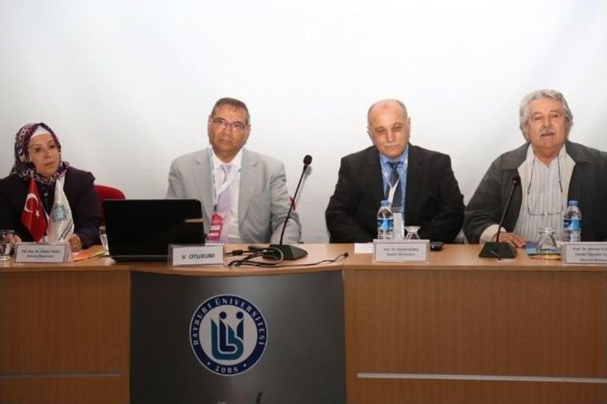 D&uuml;ş&uuml;nce Hayatımızda Ve K&uuml;lt&uuml;r&uuml;m&uuml;zde Dede Korkut Sempozyumu Sona Erdi