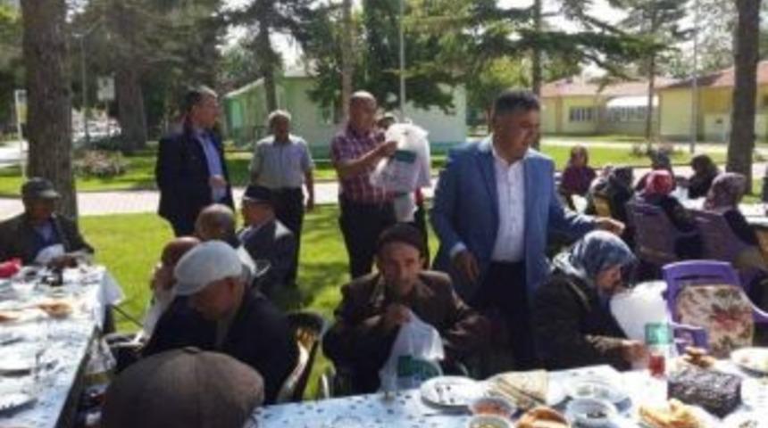 &Ouml;zg&uuml;ven Huzurevi Sakinleri İle Kahvaltıda Buluştu