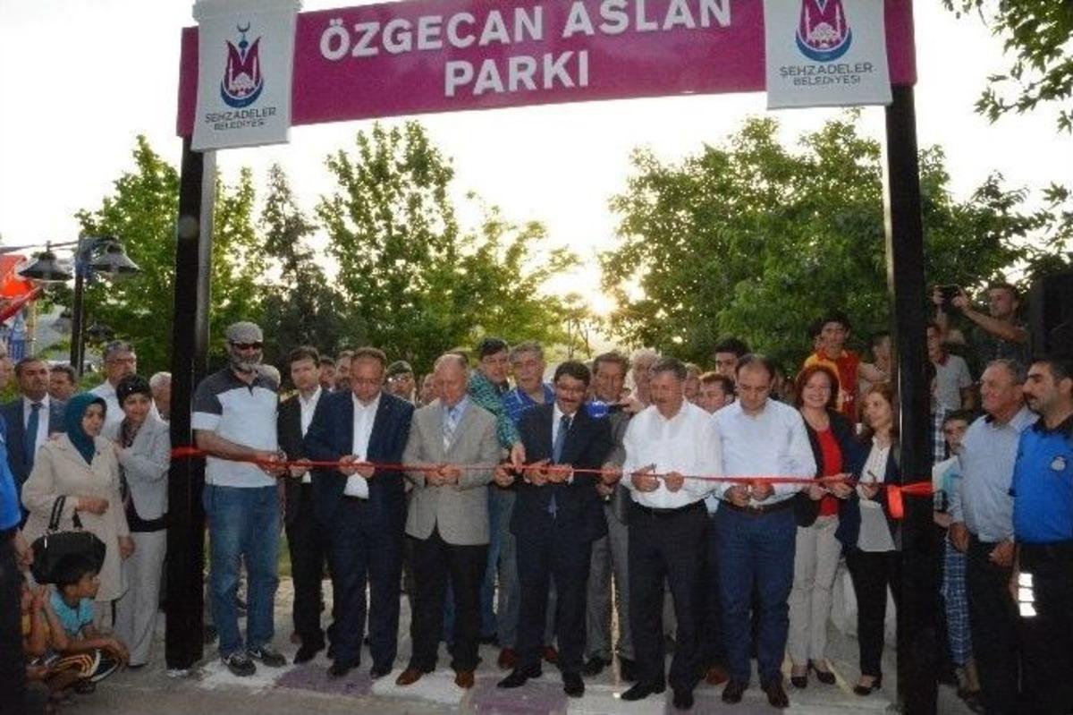 &lsquo;&ouml;zgecan Aslan Parkı&rsquo; Hizmete A&ccedil;ıldı