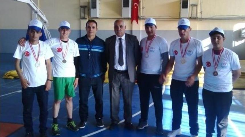 Ahlat&rsquo;taki Spor M&uuml;sabakaları Sona Erdi