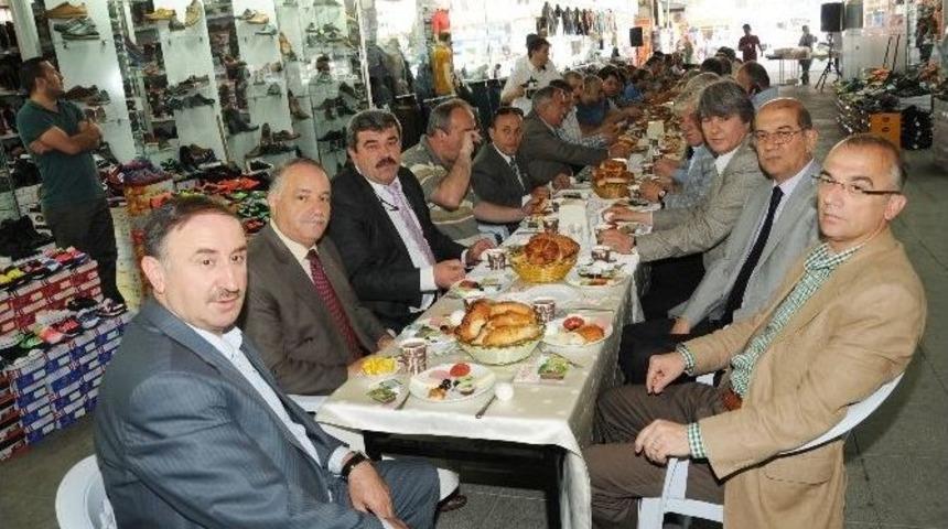 Esnaflardan Başkan Kurtulan&rsquo;a Teşekk&uuml;r