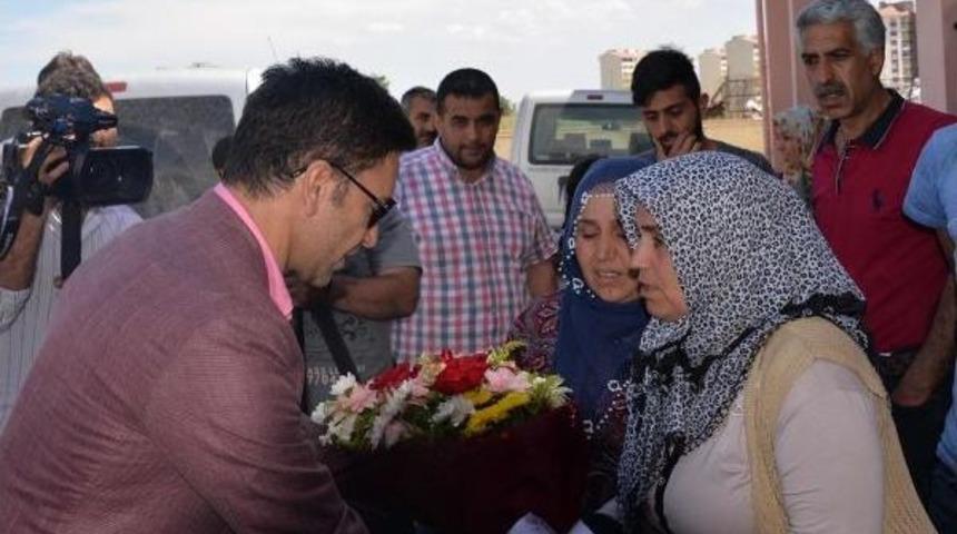 Mutlu Kaya'nın Uyandırılması I&ccedil;in Sevdiği Şarkılar Dinletiliyor(2)