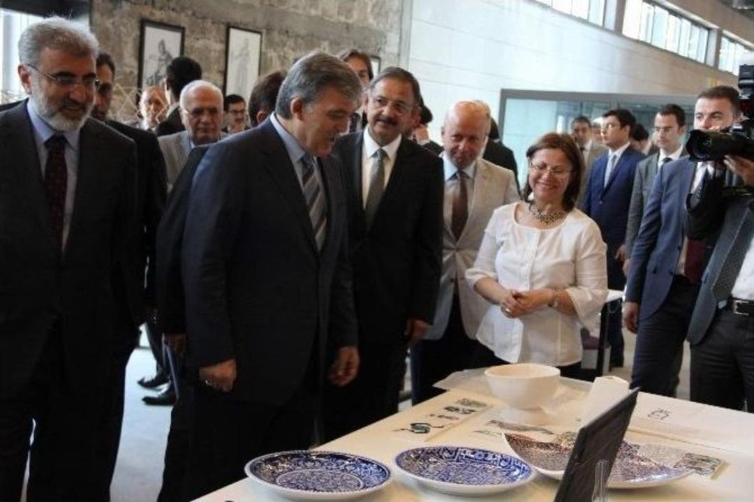 Abdullah G&uuml;l, &Ouml;ğrenci K&ouml;y&uuml;&rsquo;n&uuml;n A&ccedil;ılışına Katıldı