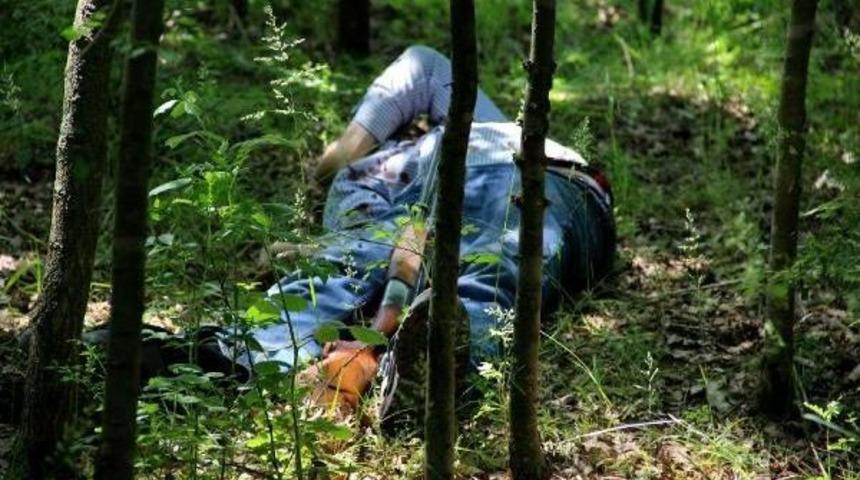 Babası Kalp Krizinden &Ouml;l&uuml;nce &Uuml;z&uuml;nt&uuml;s&uuml;nden Intihar Etti