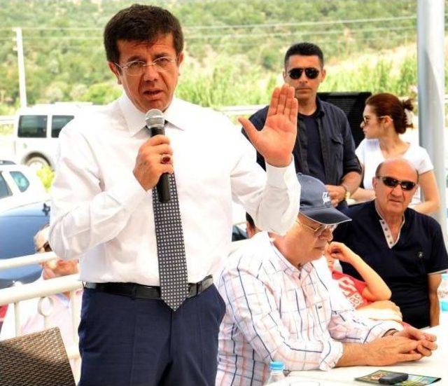 Zeybekci: Her Gün Sağdığımız Ineğin Süt Vermeye Devamı Için Sağlıklı Olması Lazım