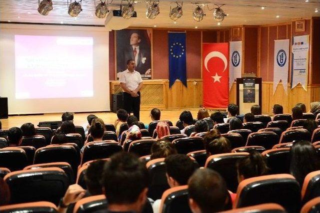 B&uuml;&rsquo;de &lsquo;erasmus Plus Gen&ccedil;lik Programı&rsquo; Anlatıldı 1