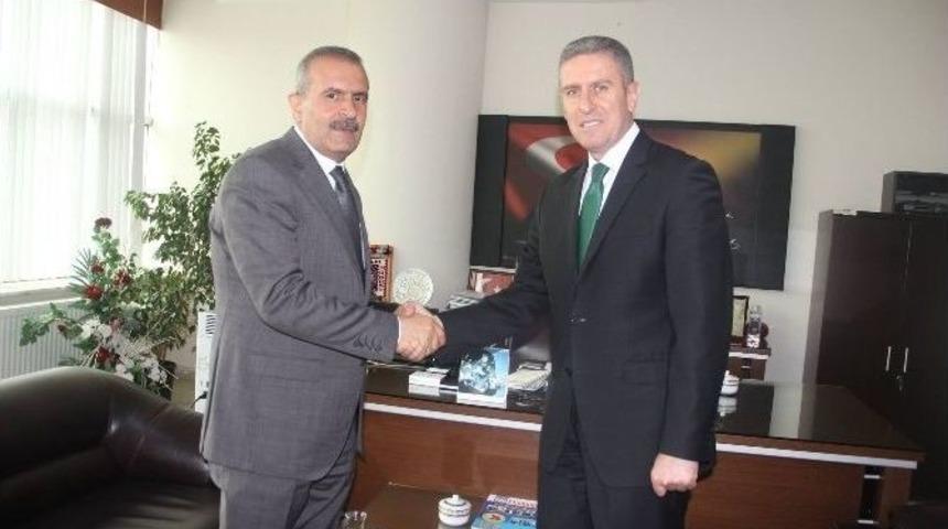 Ak Parti Van Milletvekili Kayat&uuml;rk, Kurum Ve Kuruluşları Ziyaret Etti