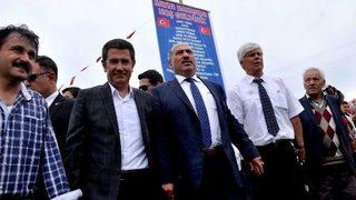 Bakan Canikli Yayla Şenliğinde Horon Tepti
