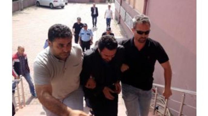 &Ouml;ğretmeni Tekme İle &Ouml;ld&uuml;ren Şehir Magandası Tutuklandı