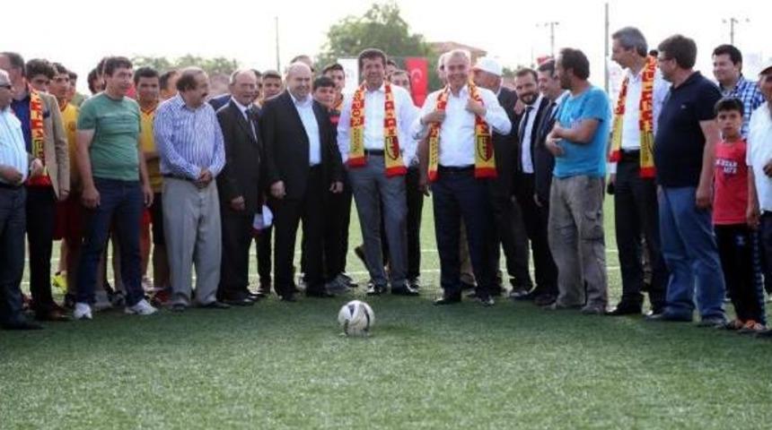 Zeybekci: Her G&uuml;n Sağdığımız Ineğin S&uuml;t Vermeye Devamı I&ccedil;in Sağlıklı Olması Lazım (3)