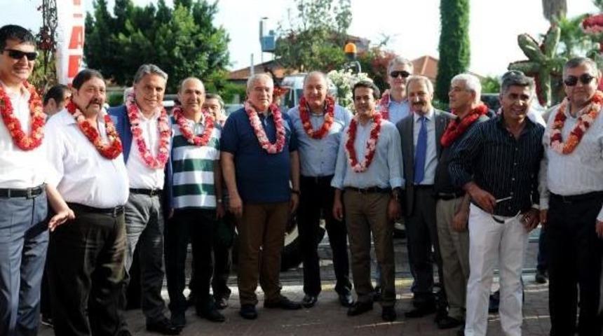 Antalya &Ccedil;i&ccedil;ek A&ccedil;tı