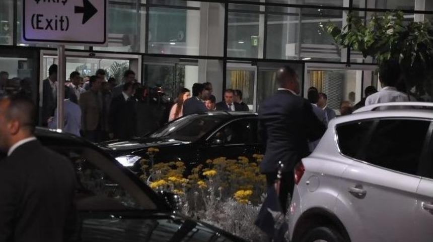 Başbakan Davutoğlu İzmir&rsquo;de