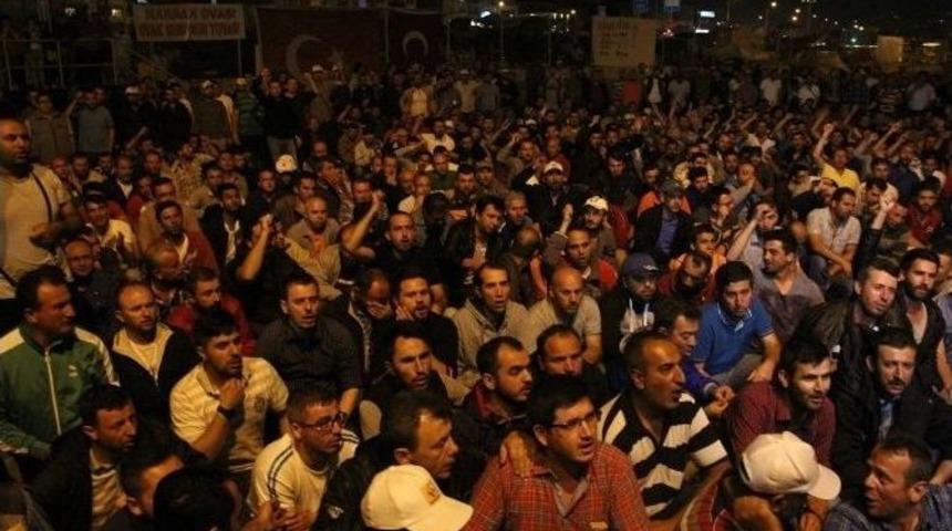 Oyak Renault Fabrikası İş&ccedil;ileri Eyleme Devam Kararı Aldı