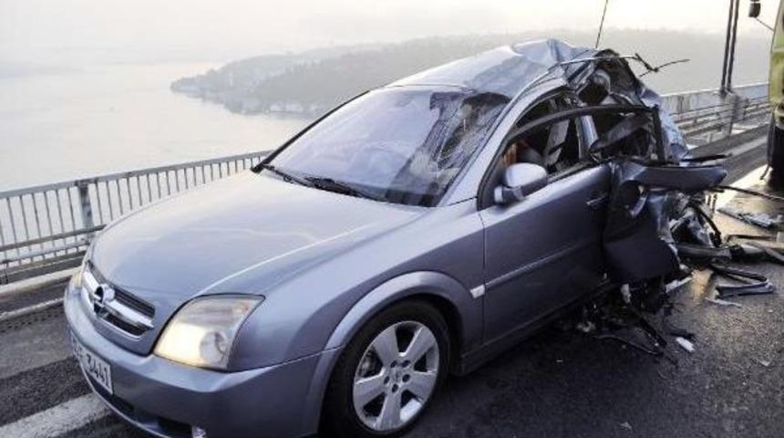 Fsm'de Feci Kaza: 1 &Ouml;l&uuml;, 4 Yaralı