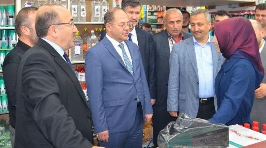 Sağlıkta Dönüşümün Mimarları Pazarkapı’yı Arşınladı