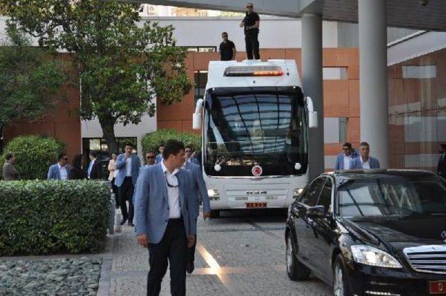 Davutoğlu, İzmir'de Başbakanlık Ofisi'ni Açtı