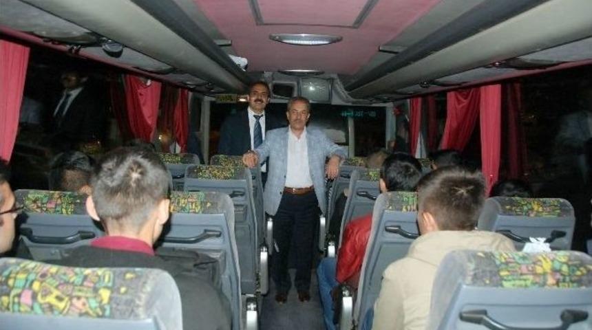 Başkan Akkaya &Ouml;ğrencileri &Ccedil;anakkale&rsquo;ye Uğurladı