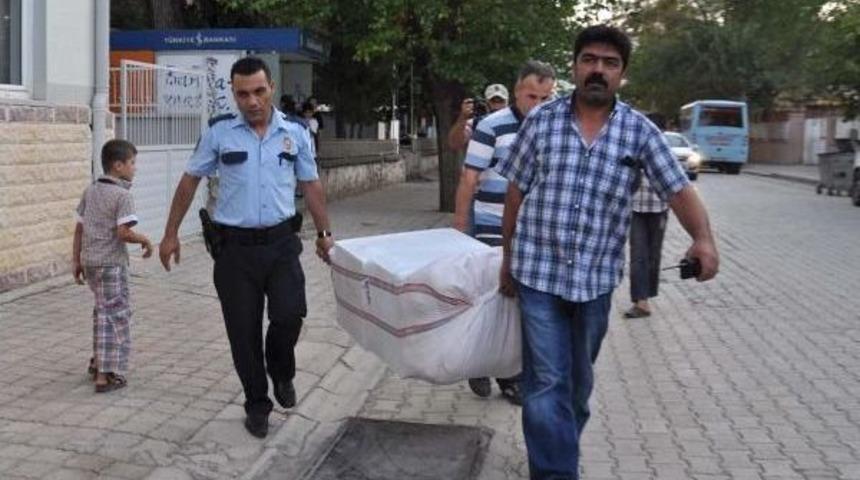 Kovalamacayla Durdurulan Ara&ccedil;ta 12 Bin 640 Ka&ccedil;ak Sigara