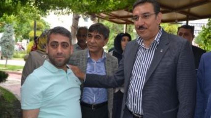 T&uuml;fenkci, Esnaf Ve Vatandaşlarla Bir Araya Geldi