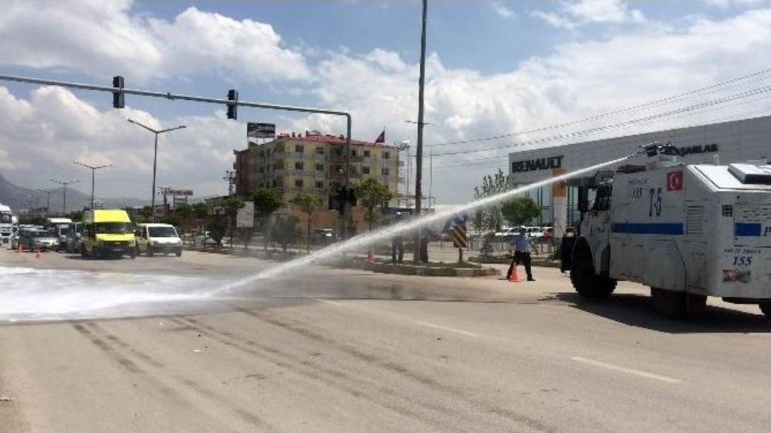 Van&rsquo;da Trafik Kazası: 18 Yaralı