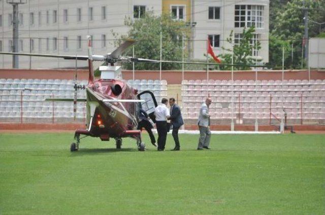 Kütahya'ya Helikopterle Gelen Müezzinoğlu, Ak Parti Amblemli Kürsüde Konuşma Yaptı