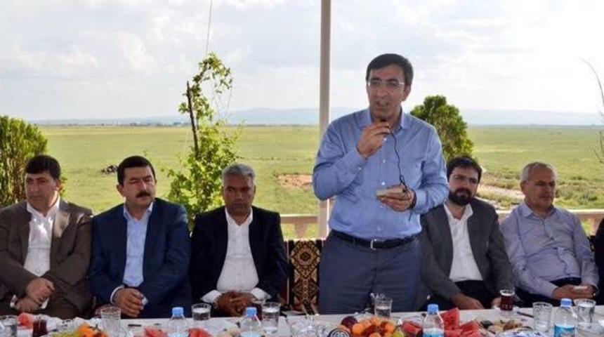 Bakan Yılmaz, Muhtarlarla Bir Araya Geldi