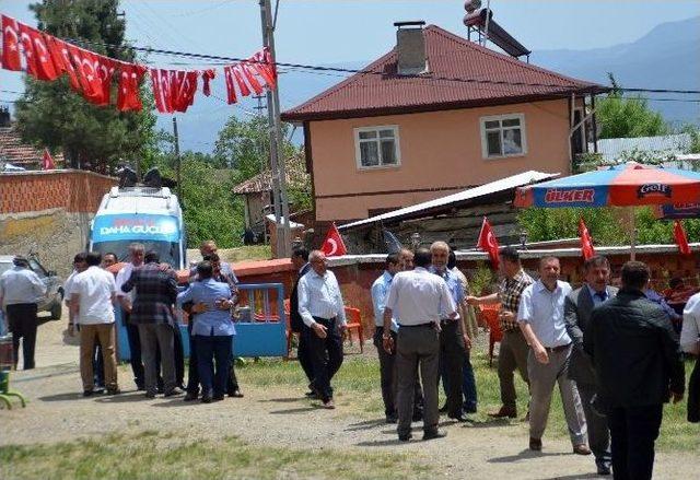 Yaşlı Nine, 45 Yıldır Yağmur Duası İçin Kazan Kazan Pilav Yapıyor