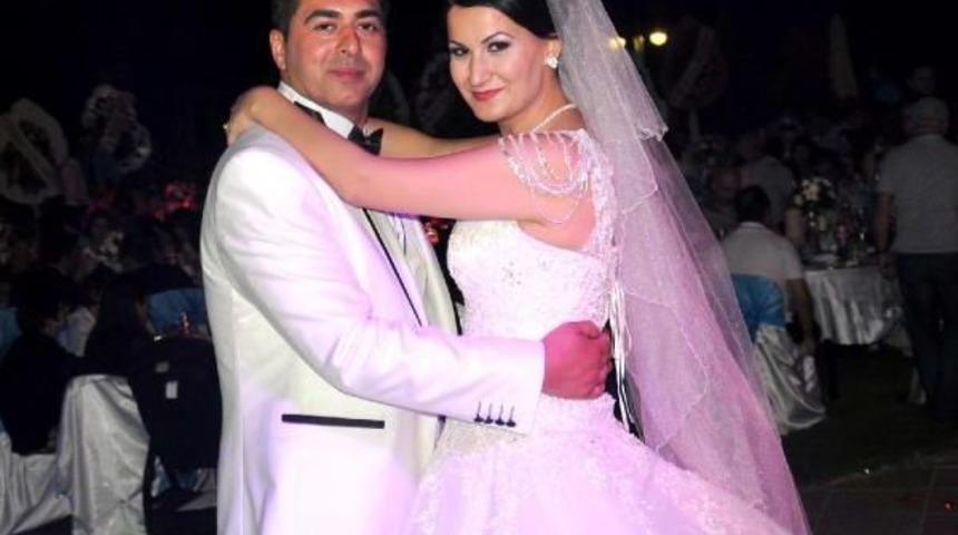 Nikah Masasındaki Komiser: Şu An Evlenmek &Uuml;zereyim Merkez