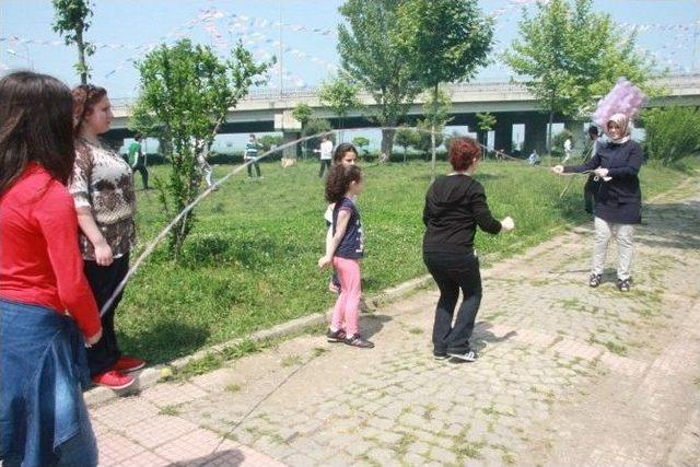 Ak Parti Trabzon Milletvekili Adayı Ayşe Sula Köseoğlu, Seçim Çalışmalarını Ortahisar’da Sürdürdü