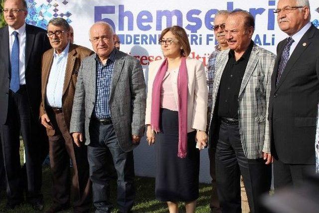 Tbmm Başkanı Cemil Çiçek, Gaziantep’te Hemşehriler Dernekleri Festivaline Katıldı