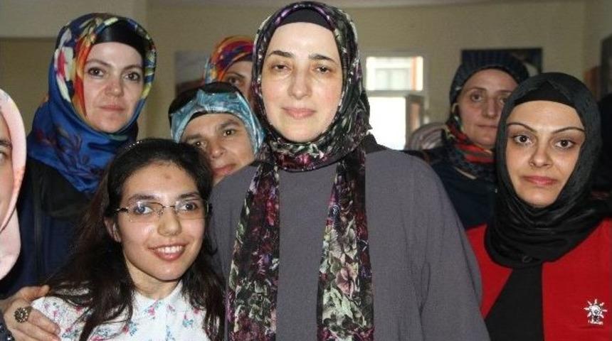 Ak Parti Milletvekili Adayı &Ouml;zlem Zengin, Pendik&rsquo;de Kadınlarla Buluştu