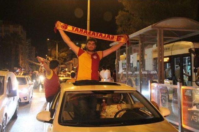 Şanlıurfa'da Derbi Kutlaması