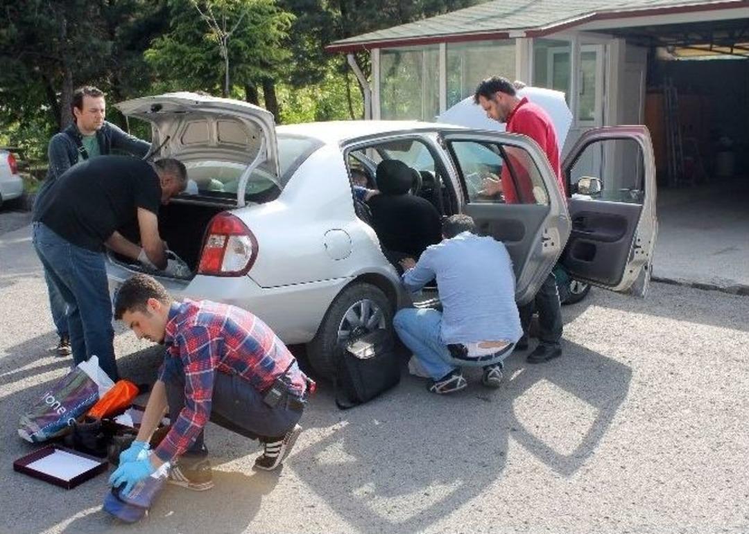 Sigorta Kutusundan Bir Bu&ccedil;uk Kilo Esrar &Ccedil;ıktı