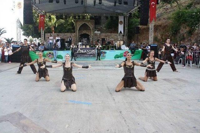 Festivalde Animasyon Ekipleri Ve Yerel Sanatçıların Gösterisi İlgiyle İzlendi